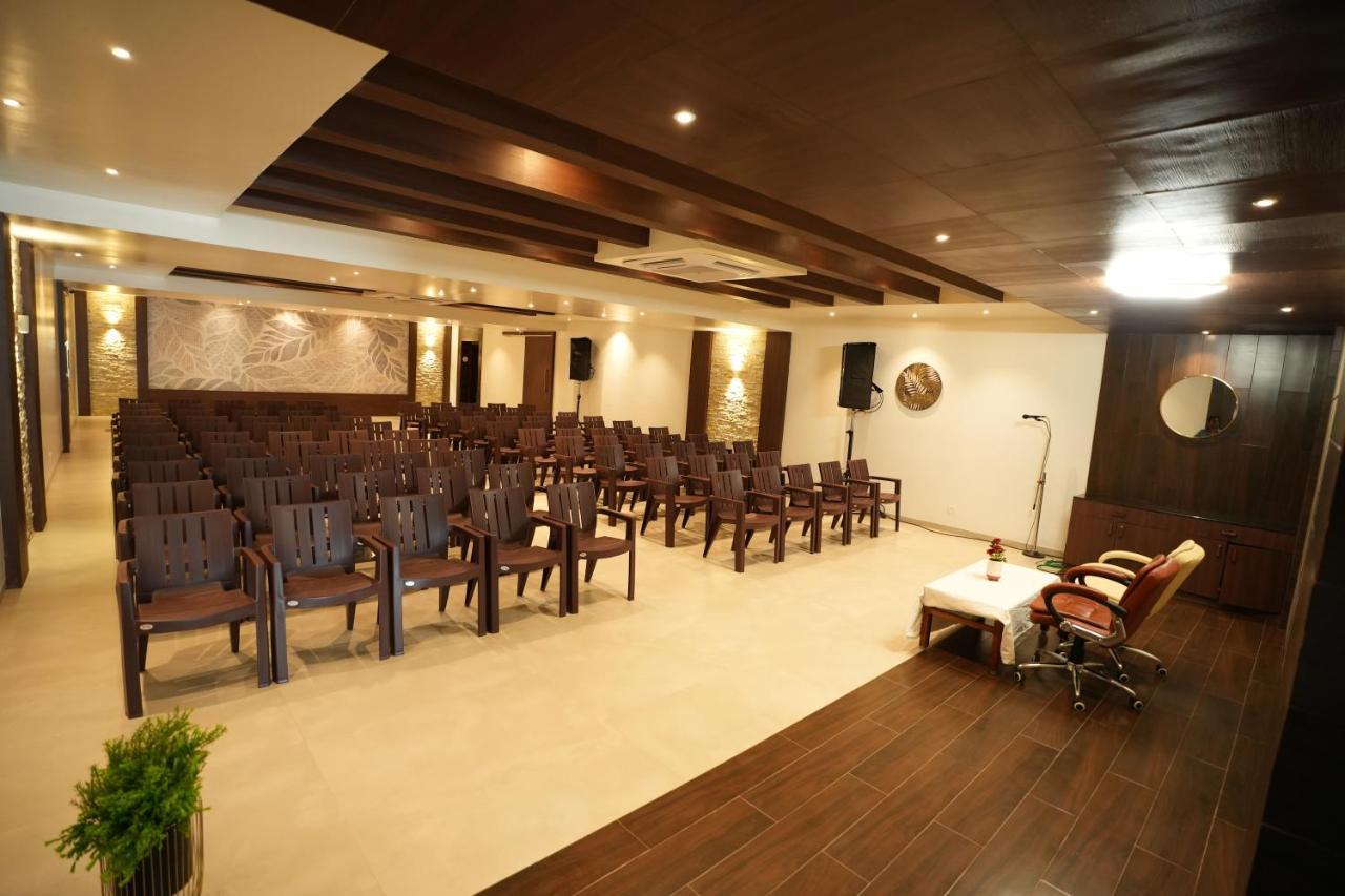 فندق Sri Ambal Grand Virudunagar المظهر الخارجي الصورة